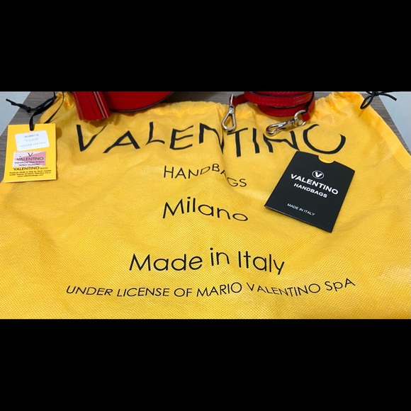 Authentic VALENTINO Henriette Round Red Leather Crossbody Bag Purse Luxury - Picture 13 of 14